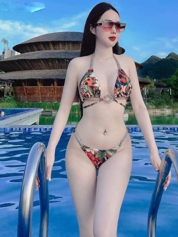 Bikini giúp Diễm My nổi bật hơn