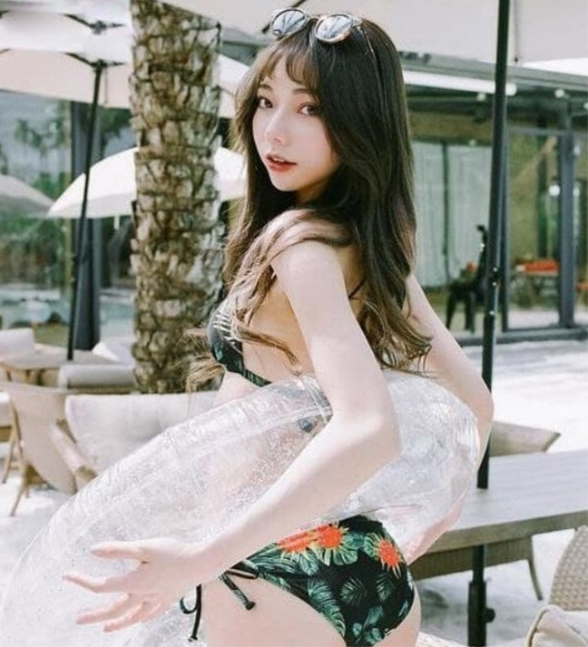 Gái xinh tỏa sáng trong mọi loại bikini