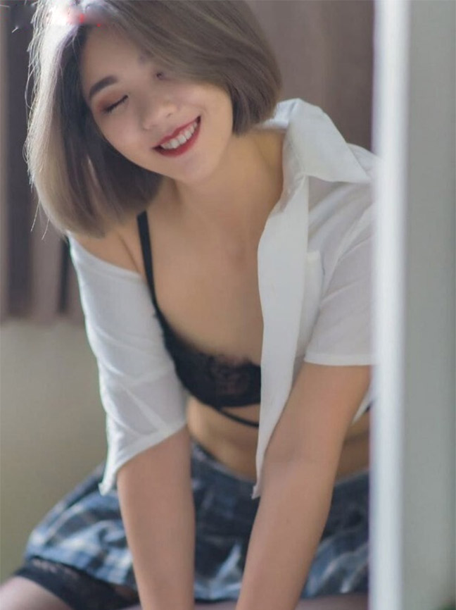 Nụ cười hot girl tươi tắn